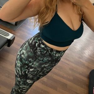 All in motions Set ( Leggings & Sport Bra ) size M color Black/Green